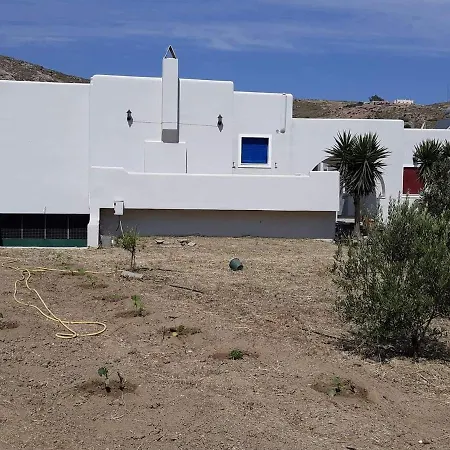 New-built House In Naxos, شقة